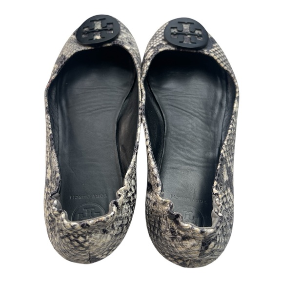 Tory Burch Black and Gray Flats with Logo Medallion - Picture 4 of 5